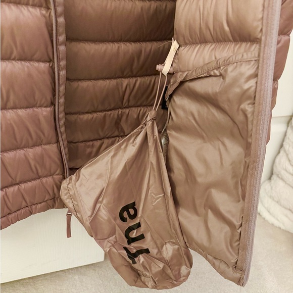 Aritzia TNA Botaine Puffer - Picture 6 of 7